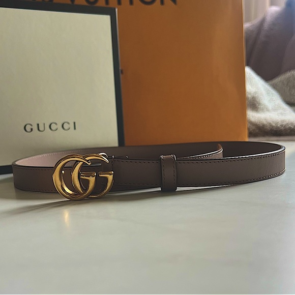 *SOLD* Gucci Thin Belt with Double G Buckle in Porcelain Rose - Picture 1 of 11